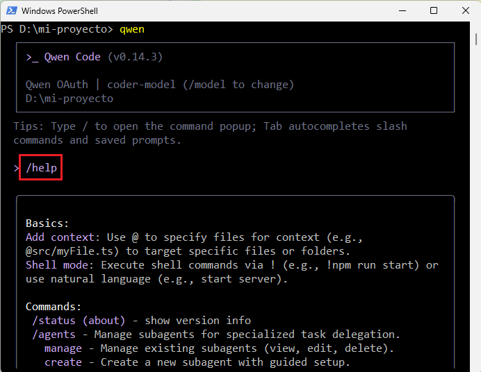 Ayuda interactiva de Qwen Code en la terminal