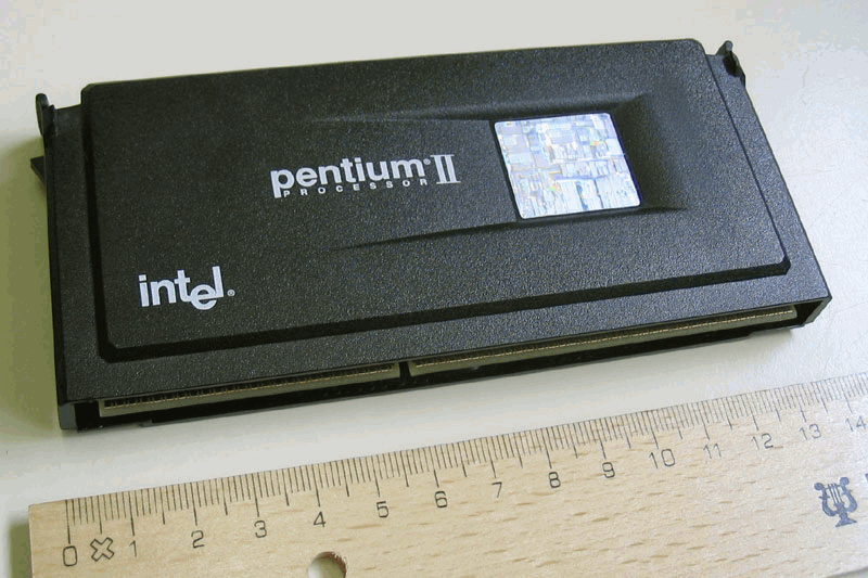 Intel Pentium II en encapsulado Slot 1